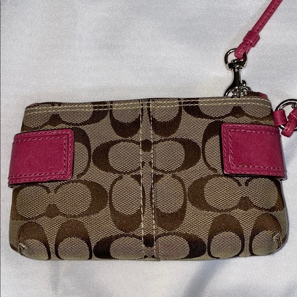 Coach Signature C Wristlet - Picture 2 of 11